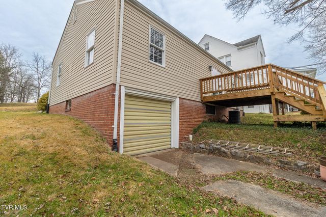 165 West Sevier Avenue, Kingsport, TN 37660