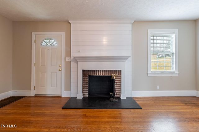 165 West Sevier Avenue, Kingsport, TN 37660