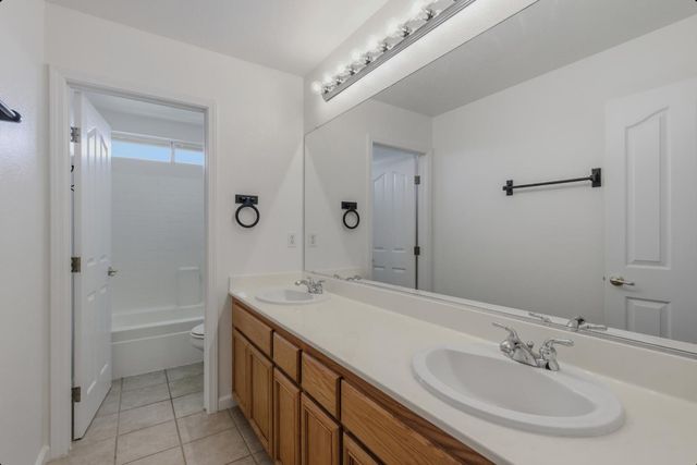 748 Swallowview Ct, Lincoln, CA 95648