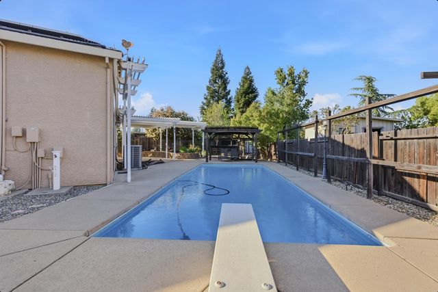 748 Swallowview Ct, Lincoln, CA 95648