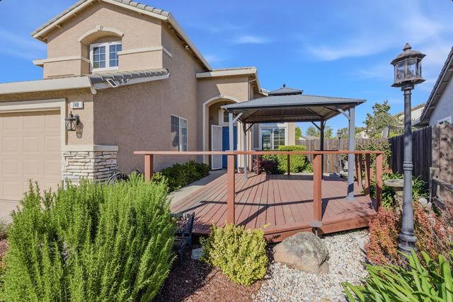 748 Swallowview Ct, Lincoln, CA 95648