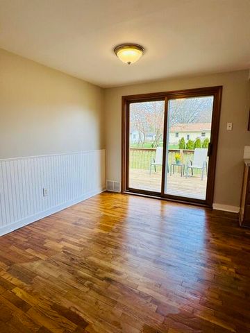 1671 State Street, Holland, MI 49424