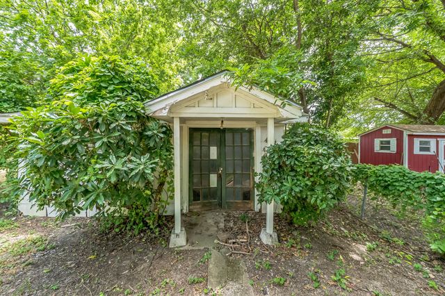 5605 Dennis Avenue, Fort Worth, TX 76114