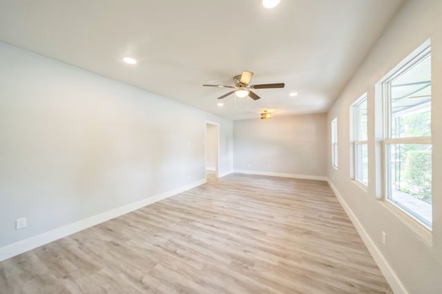 5605 Dennis Avenue, Fort Worth, TX 76114