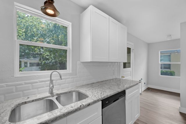 5605 Dennis Avenue, Fort Worth, TX 76114