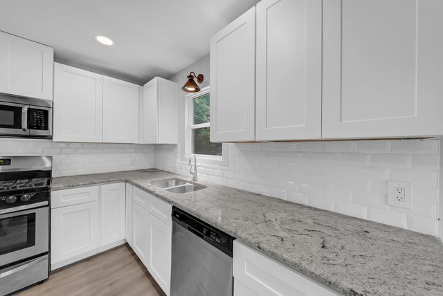 5605 Dennis Avenue, Fort Worth, TX 76114