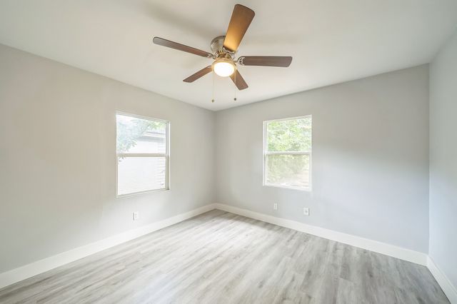 5605 Dennis Avenue, Fort Worth, TX 76114