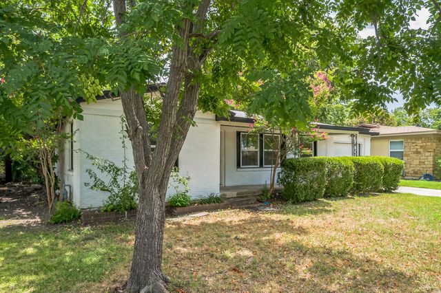 5605 Dennis Avenue, Fort Worth, TX 76114
