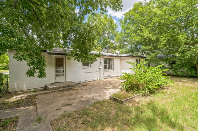 5605 Dennis Avenue, Fort Worth, TX 76114