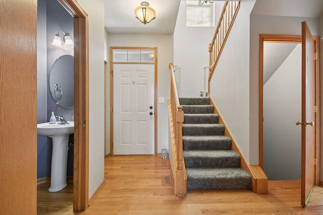 18627 W Point Drive, Tinley Park, IL 60477