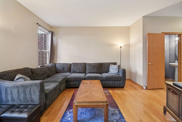 18627 W Point Drive, Tinley Park, IL 60477