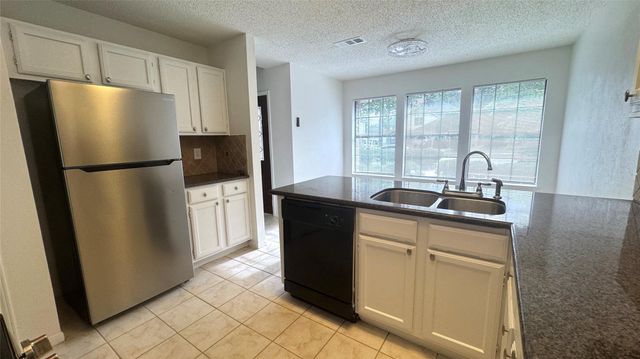 9826 Chiselhurst Drive, Houston, TX 77065
