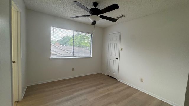 9826 Chiselhurst Drive, Houston, TX 77065
