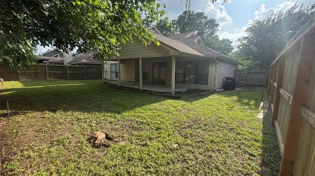 9826 Chiselhurst Drive, Houston, TX 77065