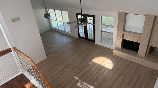 9826 Chiselhurst Drive, Houston, TX 77065