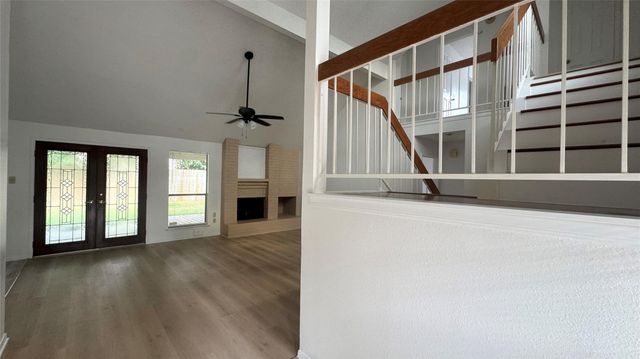 9826 Chiselhurst Drive, Houston, TX 77065