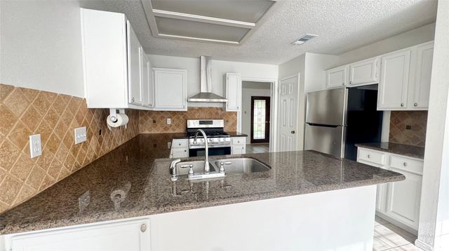 9826 Chiselhurst Drive, Houston, TX 77065