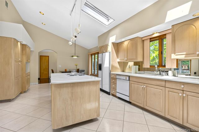 22 Penn Drive, Dix Hills, NY 11746