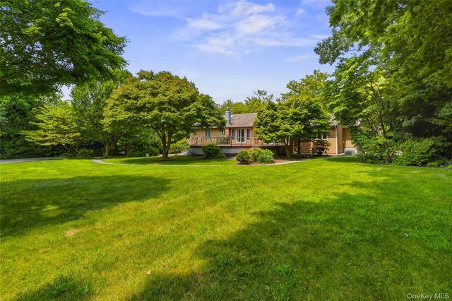 22 Penn Drive, Dix Hills, NY 11746