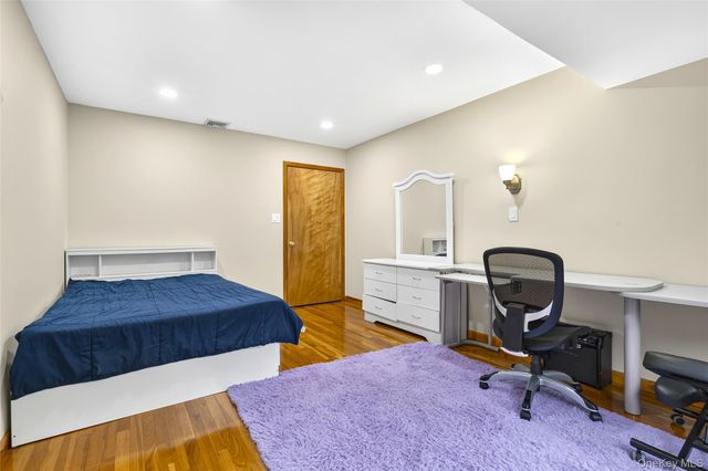 22 Penn Drive, Dix Hills, NY 11746