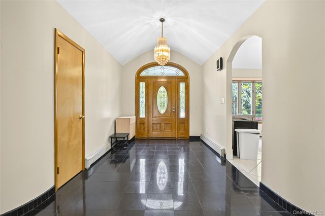 22 Penn Drive, Dix Hills, NY 11746