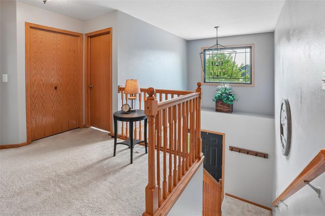3112 E Southlawn Drive, Des Moines, IA 50320