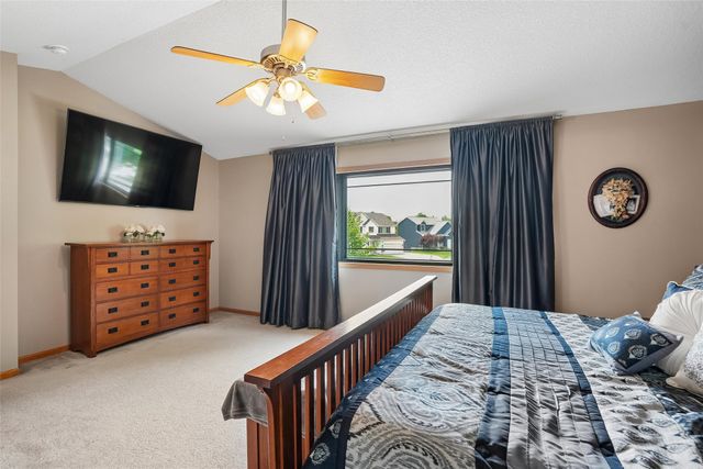 3112 E Southlawn Drive, Des Moines, IA 50320