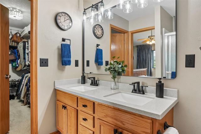 3112 E Southlawn Drive, Des Moines, IA 50320