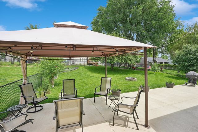 3112 E Southlawn Drive, Des Moines, IA 50320