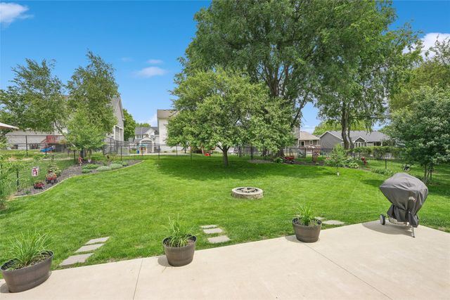 3112 E Southlawn Drive, Des Moines, IA 50320