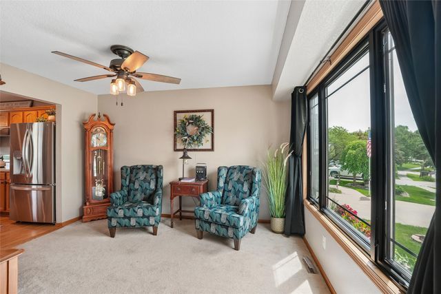 3112 E Southlawn Drive, Des Moines, IA 50320