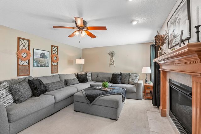 3112 E Southlawn Drive, Des Moines, IA 50320