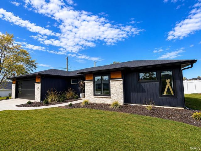 10827 Kathy Drive, Fort Wayne, IN 46835