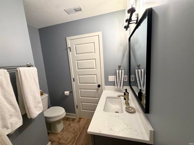 10827 Kathy Drive, Fort Wayne, IN 46835