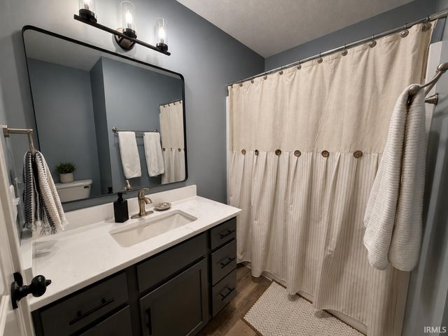 10827 Kathy Drive, Fort Wayne, IN 46835