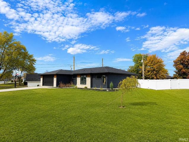 10827 Kathy Drive, Fort Wayne, IN 46835