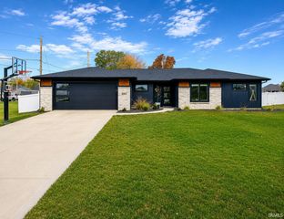 10827 Kathy Drive, Fort Wayne, IN 46835