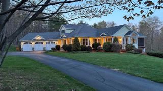 11 West Road, Canterbury, NH 03224