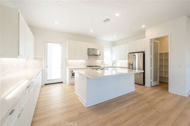 412 Flycatcher, Irvine, CA 92618