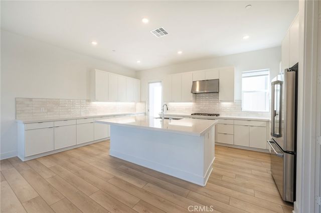 412 Flycatcher, Irvine, CA 92618