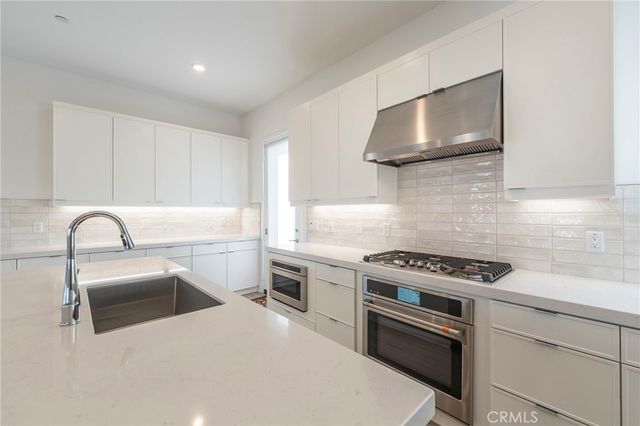 412 Flycatcher, Irvine, CA 92618