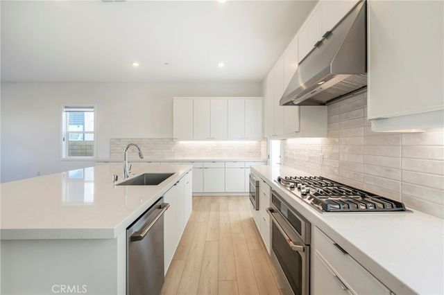 412 Flycatcher, Irvine, CA 92618