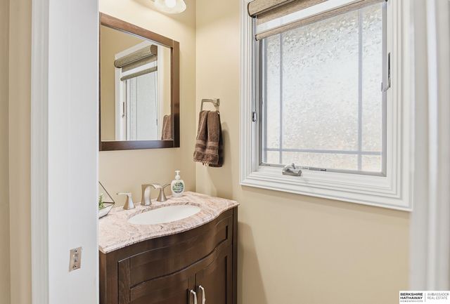 13507 Innis Circle, Bellevue, NE 68123