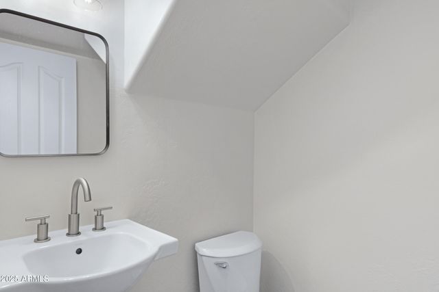 1563 S LONGSPUR Lane, Gilbert, AZ 85296