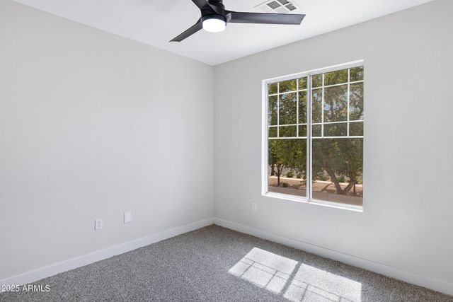 1563 S LONGSPUR Lane, Gilbert, AZ 85296