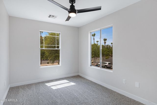 1563 S LONGSPUR Lane, Gilbert, AZ 85296