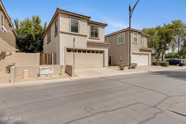 1563 S LONGSPUR Lane, Gilbert, AZ 85296