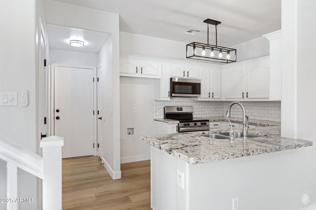 1563 S LONGSPUR Lane, Gilbert, AZ 85296