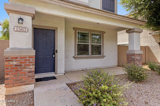 1563 S LONGSPUR Lane, Gilbert, AZ 85296