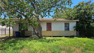 1638 Birch Pl, Corpus Christi, TX 78416